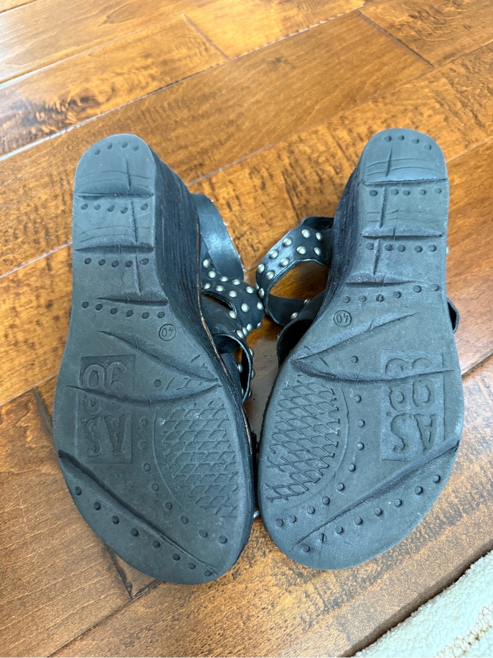 Kids Black Studded Platform Sandals - Picture 5 of 7